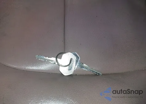 1994 Saab 900 S z USA, uszkodzony, nr VIN YS3AK76E1R7000953